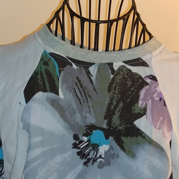 Silky, dolman sleeve top - Picture 2 of 4